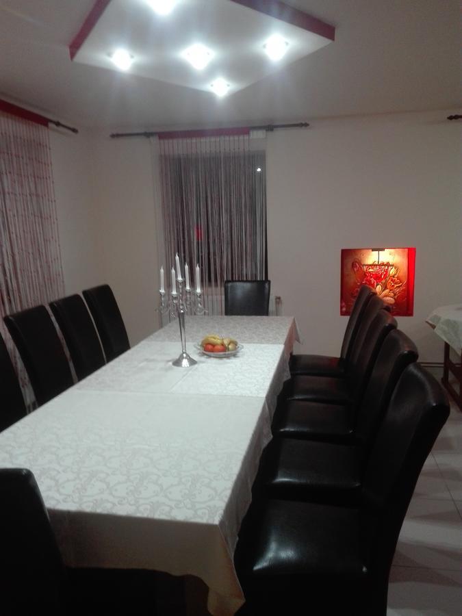 Casa De Vacanta Silvia Vărmaga Kamer foto
