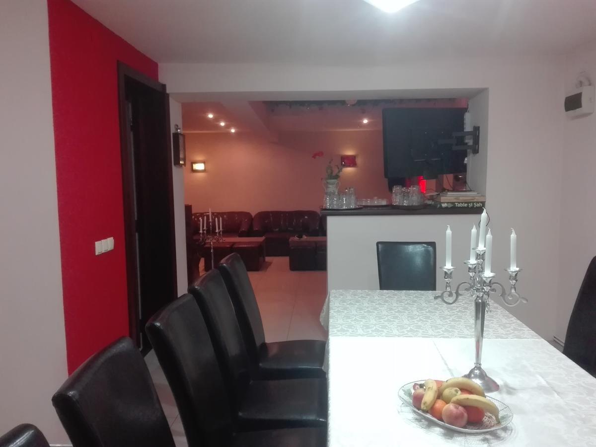 Casa De Vacanta Silvia Vărmaga Buitenkant foto