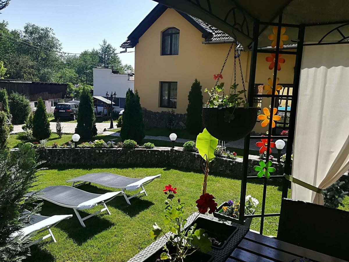 Casa De Vacanta Silvia Vărmaga Buitenkant foto
