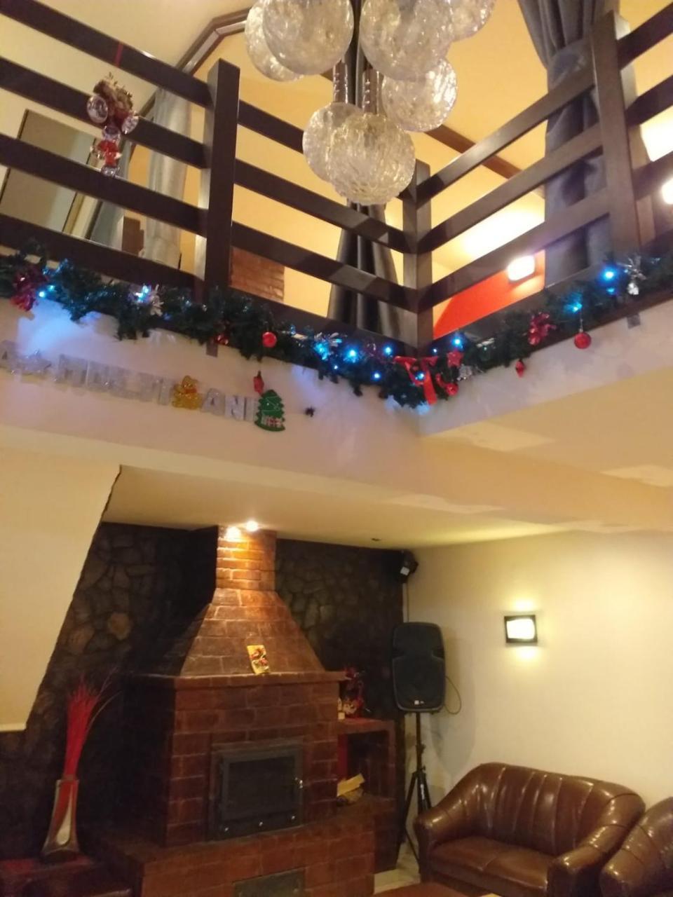 Casa De Vacanta Silvia Vărmaga Buitenkant foto